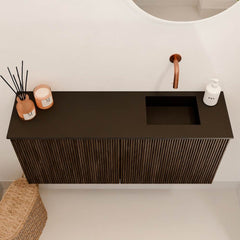 JOYA 90cm toiletmeubel kleur Walnut. Wastafel FAYE positie Rechts Zonder kraangat kleur Urban.