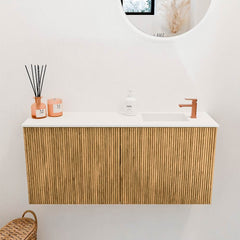 JOYA 90cm toiletmeubel kleur Oak. Wastafel FAYE positie Rechts 1 kraangat kleur Talc.