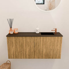 JOYA 90cm toiletmeubel kleur Oak. Wastafel FAYE positie Rechts 1 kraangat kleur Urban.