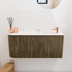 JOYA 91,6cm toiletmeubel ronding links kleur Dusk. Wastafel FAYE positie Rechts 1 kraangat kleur Talc.