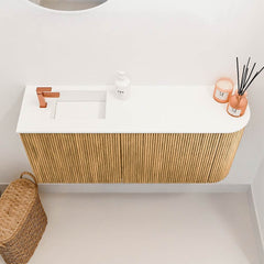 JOYA 91,6cm toiletmeubel ronding rechts kleur Oak. Wastafel FAYE positie Links 1 kraangat kleur Talc.