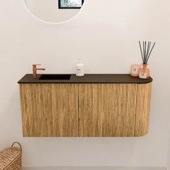 JOYA 91,6cm toiletmeubel ronding rechts kleur Oak. Wastafel FAYE positie Links 1 kraangat kleur Urban.