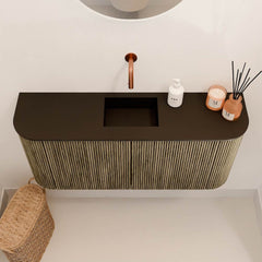 JOYA 93,2cm toiletmeubel ronding links + rechts kleur Dusk. Wastafel FAYE positie Midden Zonder kraangat kleur Urban.