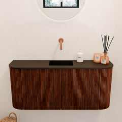 JOYA 93,2cm toiletmeubel ronding links + rechts kleur Ruby. Wastafel FAYE positie Midden Zonder kraangat kleur Urban.