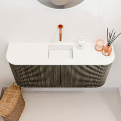 JOYA 93,2cm toiletmeubel ronding links + rechts kleur Shadow. Wastafel FAYE positie Midden Zonder kraangat kleur Talc.