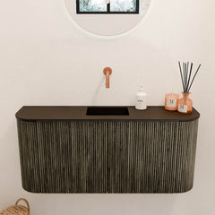 JOYA 93,2cm toiletmeubel ronding links + rechts kleur Shadow. Wastafel FAYE positie Midden Zonder kraangat kleur Urban.