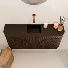 JOYA 93,2cm toiletmeubel ronding links + rechts kleur Walnut. Wastafel FAYE positie Midden Zonder kraangat kleur Urban.