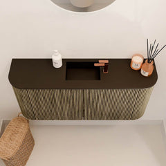 JOYA 93,2cm toiletmeubel ronding links + rechts kleur Dusk. Wastafel FAYE positie Midden 1 kraangat kleur Urban.