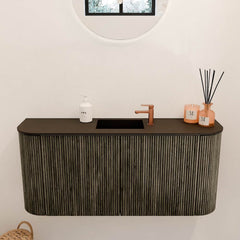 JOYA 93,2cm toiletmeubel ronding links + rechts kleur Shadow. Wastafel FAYE positie Midden 1 kraangat kleur Urban.