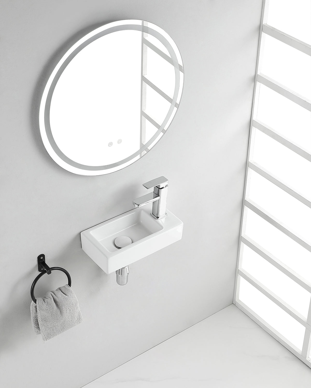 Rhea S mini fountain right 36.5 x 18 x 9 cm ceramic gloss white