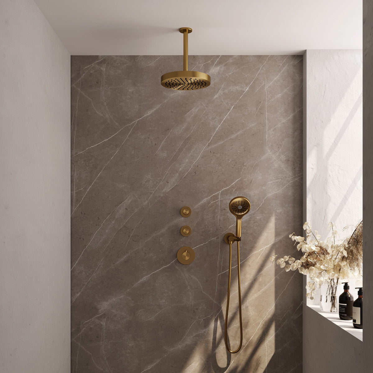 Brauer Stripe inbouw regendoucheset met 2 stopkranen  - 20cm plafondbuis - 3-standen handdouche - wandhouder - Geborsteld Goud PVD