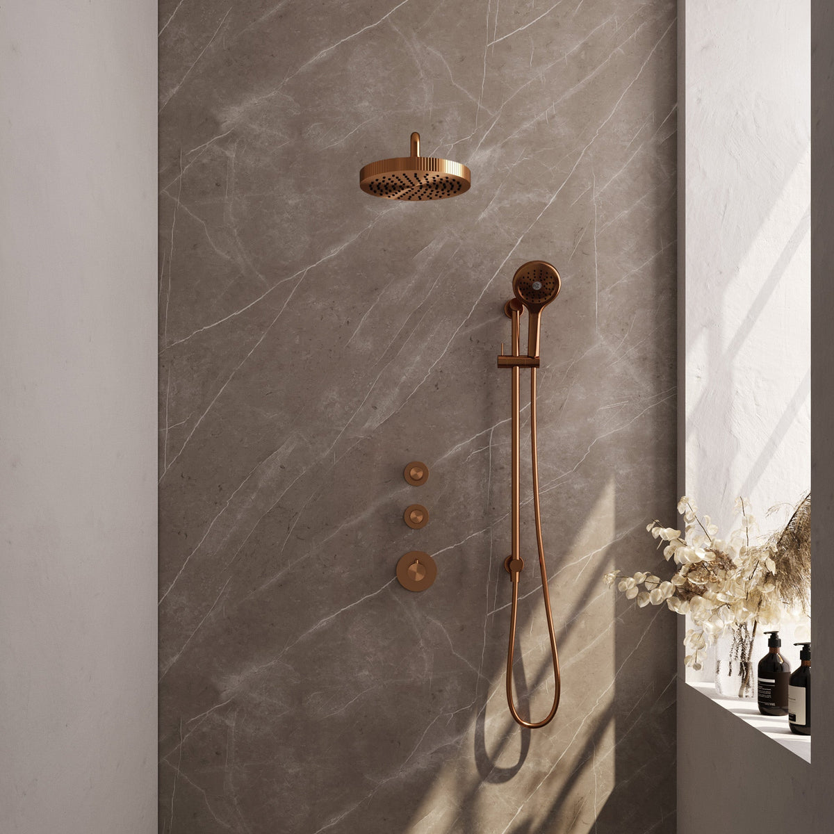 Brauer Stripe inbouw regendoucheset met 2 stopkranen - gebogen wandarm - 3-standen handdouche - glijstang - Geborsteld Koper PVD