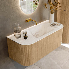 MONDIAZ KURVE-DLUX 110cm badmeubel ronding Links + Rechts kleur Oak met 1 lade en 2 deuren. Wastafel CLOUD Midden zonder kraangat Frappe.