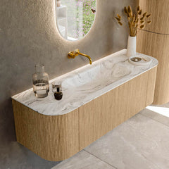 MONDIAZ KURVE-DLUX 140cm badmeubel ronding Links + Rechts kleur Oak met 1 lade en 2 deuren. Wastafel BIG SMALL Midden zonder kraangat Glace.