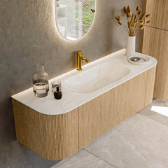 MONDIAZ KURVE-DLUX 140cm badmeubel ronding Links + Rechts kleur Oak met 1 lade en 2 deuren. Wastafel BIG SMALL Midden 1 kraangat Ostra.
