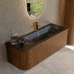 MONDIAZ KURVE-DLUX 125cm badmeubel ronding Links kleur Walnut met 1 lade en 1 deur. Wastafel BIG MEDIUM Rechts 1 kraangat Lava.