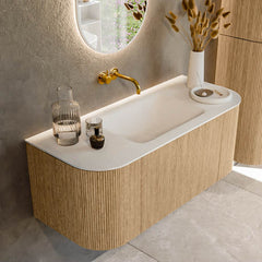 MONDIAZ KURVE 110cm badmeubel ronding Links + Rechts kleur Oak met 1 lade en 2 deuren. Wastafel CLOUD Midden zonder kraangat Talc.