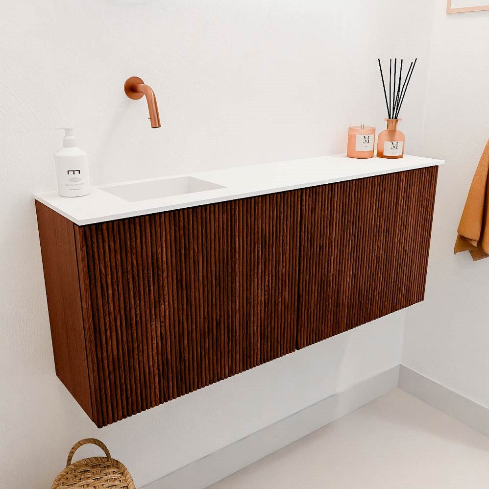 JOYA 100cm toiletmeubel kleur Ruby. Wastafel FAYE positie Links Zonder kraangat kleur Talc.