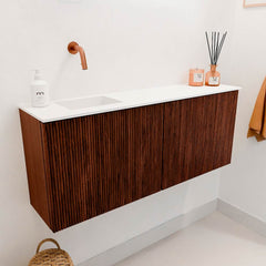 JOYA 100cm toiletmeubel kleur Ruby. Wastafel FAYE positie Links Zonder kraangat kleur Talc.