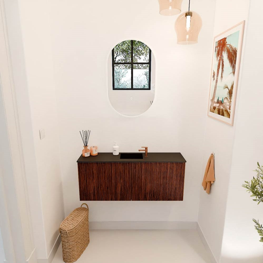 JOYA 100cm toiletmeubel kleur Ruby. Wastafel FAYE positie Midden 1 kraangat kleur Urban.