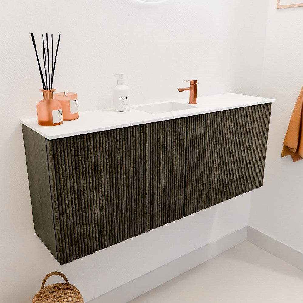 JOYA 100cm toiletmeubel kleur Shadow. Wastafel FAYE positie Midden 1 kraangat kleur Talc.