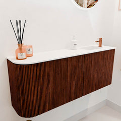 JOYA 101,6cm toiletmeubel ronding links kleur Ruby. Wastafel FAYE positie Rechts 1 kraangat kleur Talc.