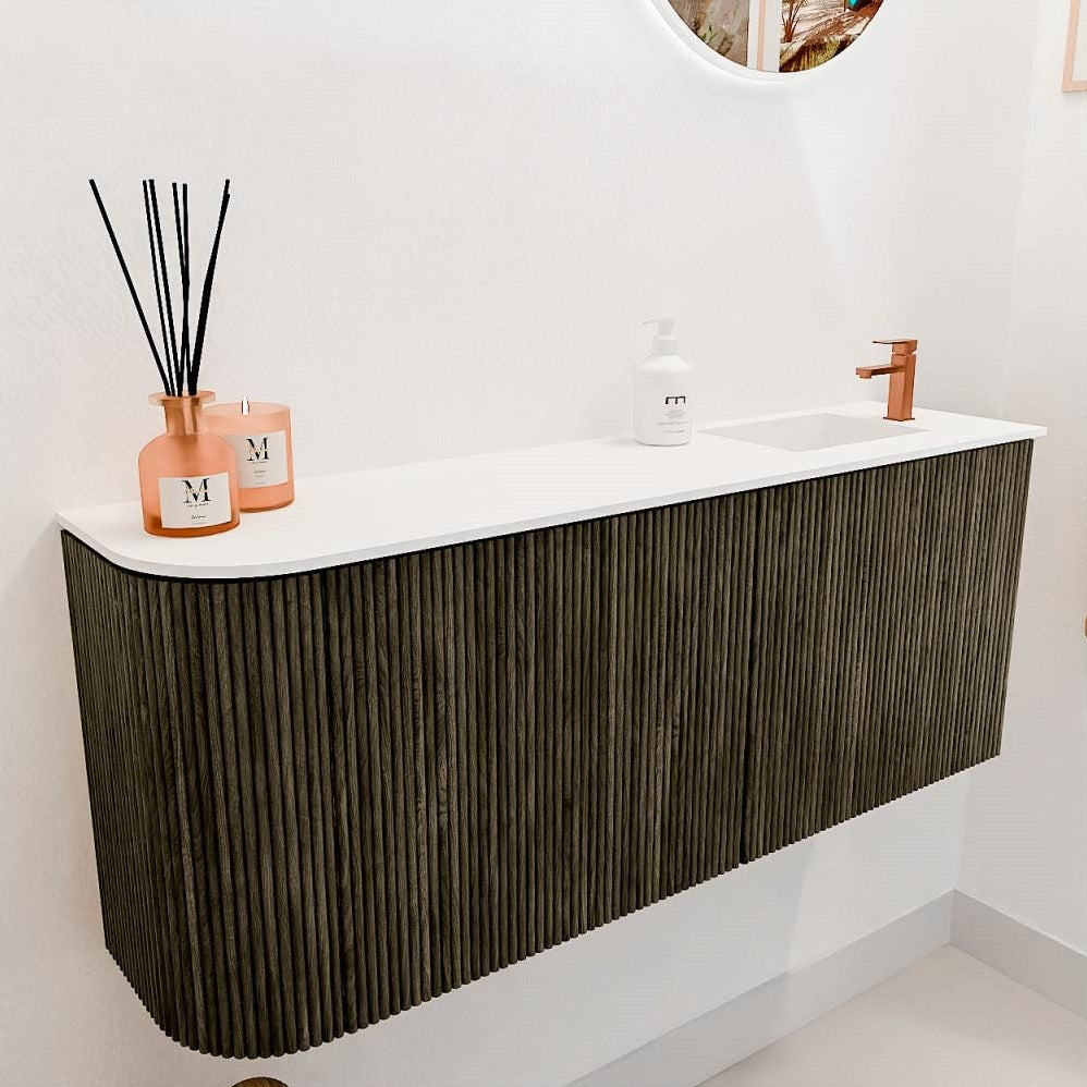 JOYA 101,6cm toiletmeubel ronding links kleur Shadow. Wastafel FAYE positie Rechts 1 kraangat kleur Talc.