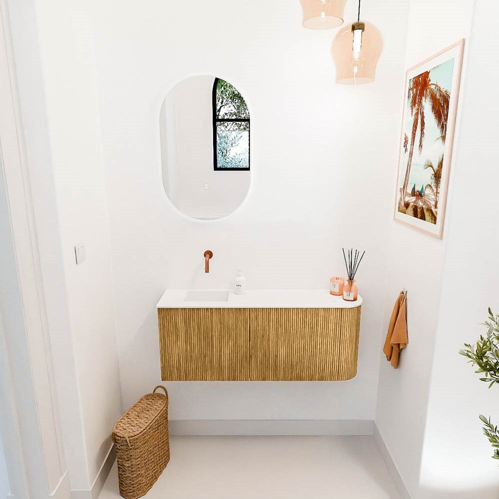 JOYA 101,6cm toiletmeubel ronding rechts kleur Oak. Wastafel FAYE positie Links Zonder kraangat kleur Talc.