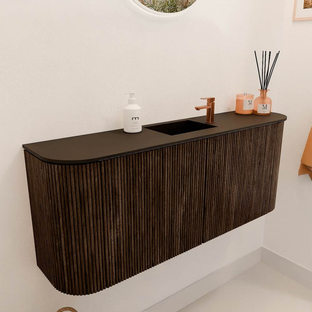 JOYA 103,2cm toiletmeubel ronding links + rechts kleur Walnut. Wastafel FAYE positie Midden 1 kraangat kleur Urban.