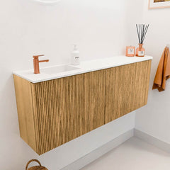 JOYA 111,6cm toiletmeubel ronding rechts kleur Oak. Wastafel FAYE positie Links 1 kraangat kleur Talc.
