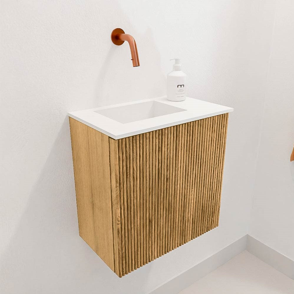 JOYA 40cm toiletmeubel kleur Oak. Wastafel FAYE positie Links Zonder kraangat kleur Talc.