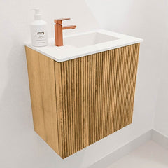 JOYA 40cm toiletmeubel kleur Oak. Wastafel FAYE positie Rechts 1 kraangat kleur Talc.
