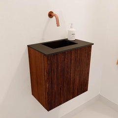 JOYA 40cm toiletmeubel kleur Ruby. Wastafel FAYE positie Midden Zonder kraangat kleur Urban