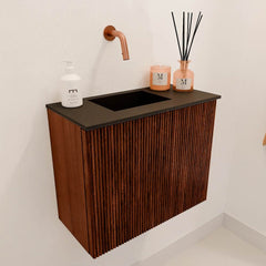JOYA 50cm toiletmeubel kleur Ruby. Wastafel FAYE positie Links Zonder kraangat kleur Urban.