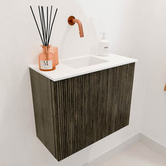 JOYA 50cm toiletmeubel kleur Shadow. Wastafel FAYE positie Midden Zonder kraangat kleur Talc.