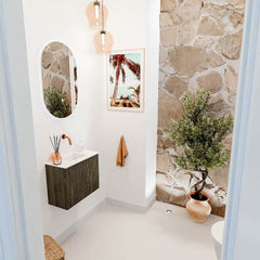 JOYA 50cm toiletmeubel kleur Shadow. Wastafel FAYE positie Midden Zonder kraangat kleur Talc.