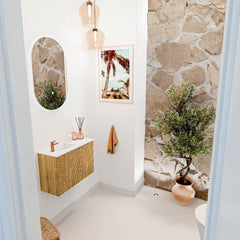 JOYA 60cm toiletmeubel kleur Oak. Wastafel FAYE positie Links 1 kraangat kleur Talc.