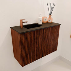 JOYA 60cm toiletmeubel kleur Ruby. Wastafel FAYE positie Links 1 kraangat kleur Urban.
