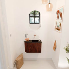 JOYA 61,6cm toiletmeubel ronding links kleur Ruby. Wastafel FAYE positie Rechts Zonder kraangat kleur Urban.