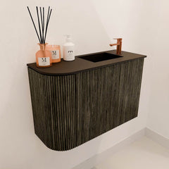 JOYA 61,6cm toiletmeubel ronding links kleur Shadow. Wastafel FAYE positie Rechts 1 kraangat kleur Urban.