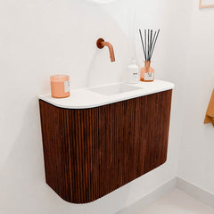 JOYA 63,2cm toiletmeubel ronding links + rechts kleur Ruby. Wastafel FAYE positie Midden Zonder kraangat kleur Talc.
