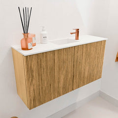JOYA 80cm toiletmeubel kleur Oak. Wastafel FAYE positie Midden 1 kraangat kleur Talc.