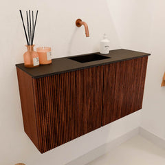 JOYA 80cm toiletmeubel kleur Ruby. Wastafel FAYE positie Midden Zonder kraangat kleur Urban.