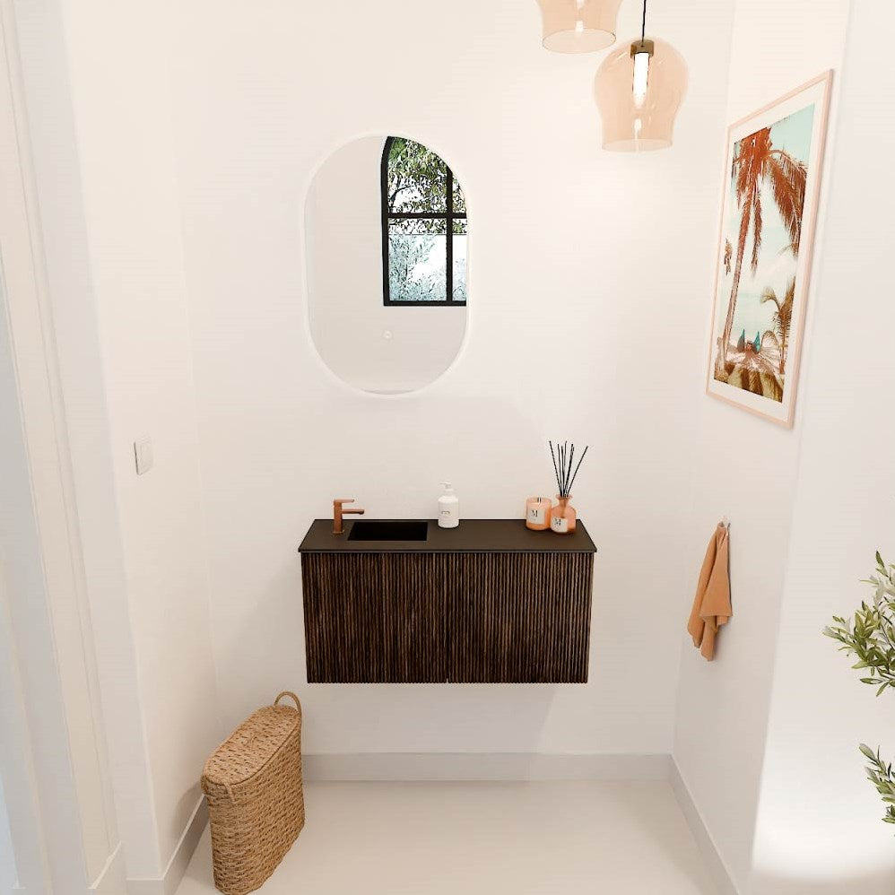 JOYA 80cm toiletmeubel kleur Walnut. Wastafel FAYE positie Links 1 kraangat kleur Urban.