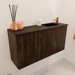 JOYA 80cm toiletmeubel kleur Walnut. Wastafel FAYE positie Rechts 1 kraangat kleur Urban.