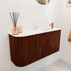 JOYA 81,6cm toiletmeubel ronding links kleur Ruby. Wastafel FAYE positie Rechts 1 kraangat kleur Talc.