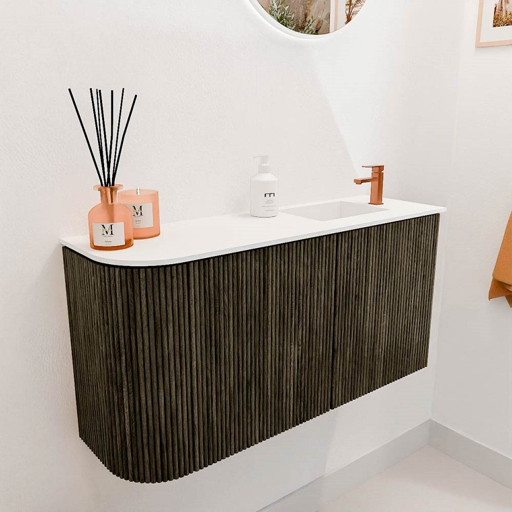 JOYA 81,6cm toiletmeubel ronding links kleur Shadow. Wastafel FAYE positie Rechts 1 kraangat kleur Talc.