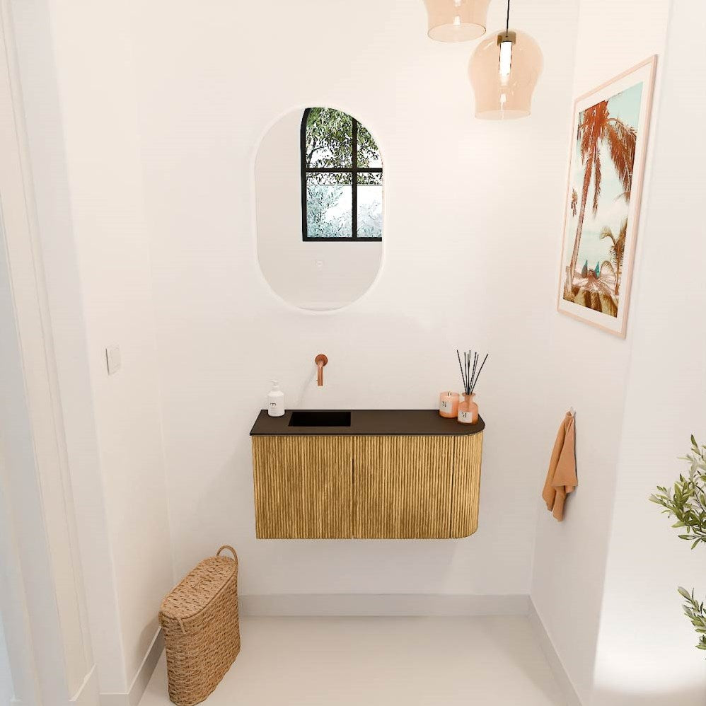 JOYA 81,6cm toiletmeubel ronding rechts kleur Oak. Wastafel FAYE positie Links Zonder kraangat kleur Urban.