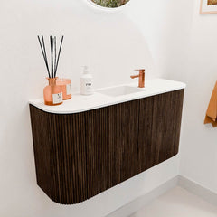 JOYA 83,2cm toiletmeubel ronding links + rechts kleur Walnut. Wastafel FAYE positie Midden 1 kraangat kleur Talc.