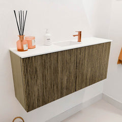 JOYA 90cm toiletmeubel kleur Dusk. Wastafel FAYE positie Midden 1 kraangat kleur Talc.